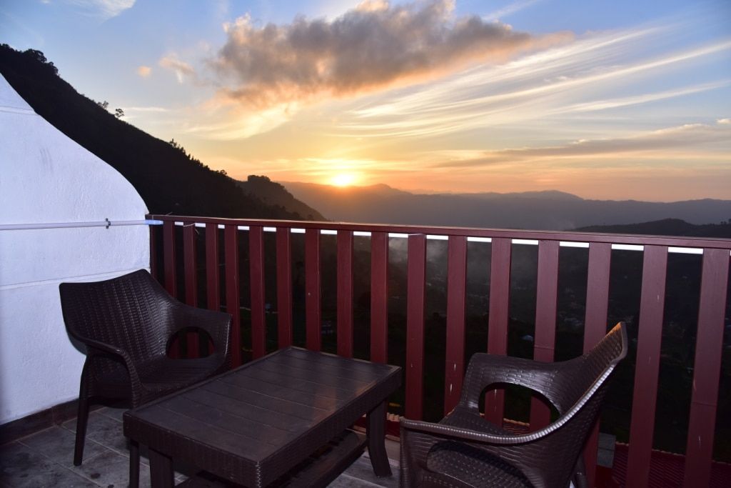 Warmth Hill Crest Premium Mountain View Room(Balcony) 10