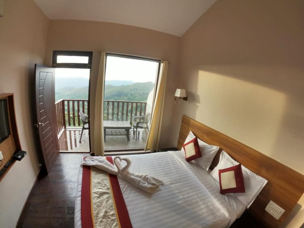 Warmth Hill Crest Premium Mountain View Room(Balcony) 7