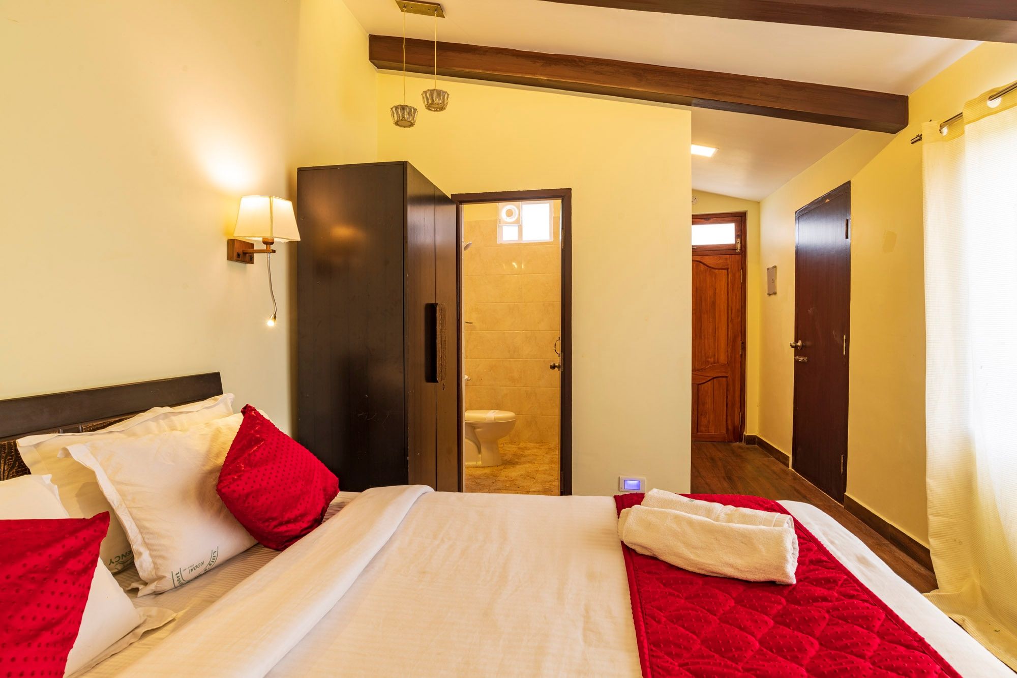 Warmth Hill Crest Deluxe Mountain View 3