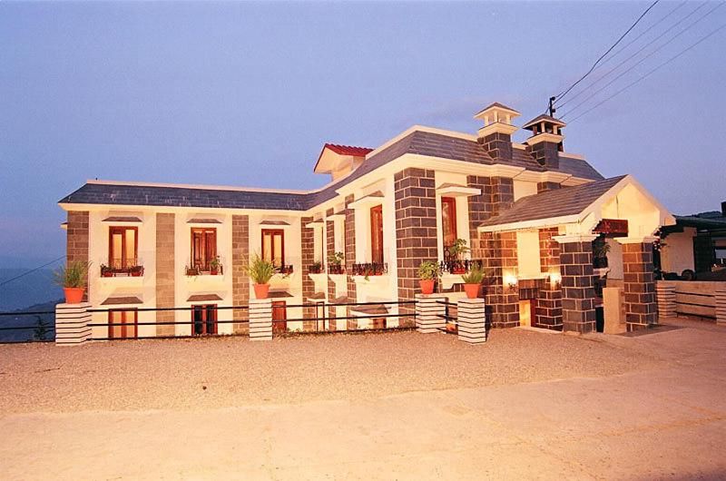 Sun n Snow Inn by Leisure Hotels