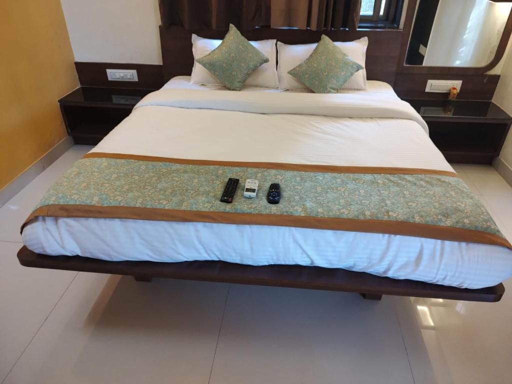 Cocorico Beach Resort Deluxe AC Room 2