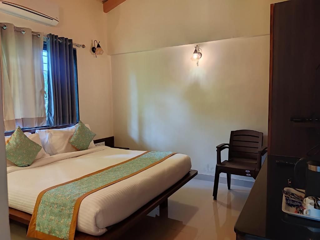 Cocorico Beach Resort Deluxe AC Room 6