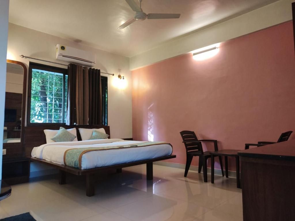 Cocorico Beach Resort Deluxe AC Room 4