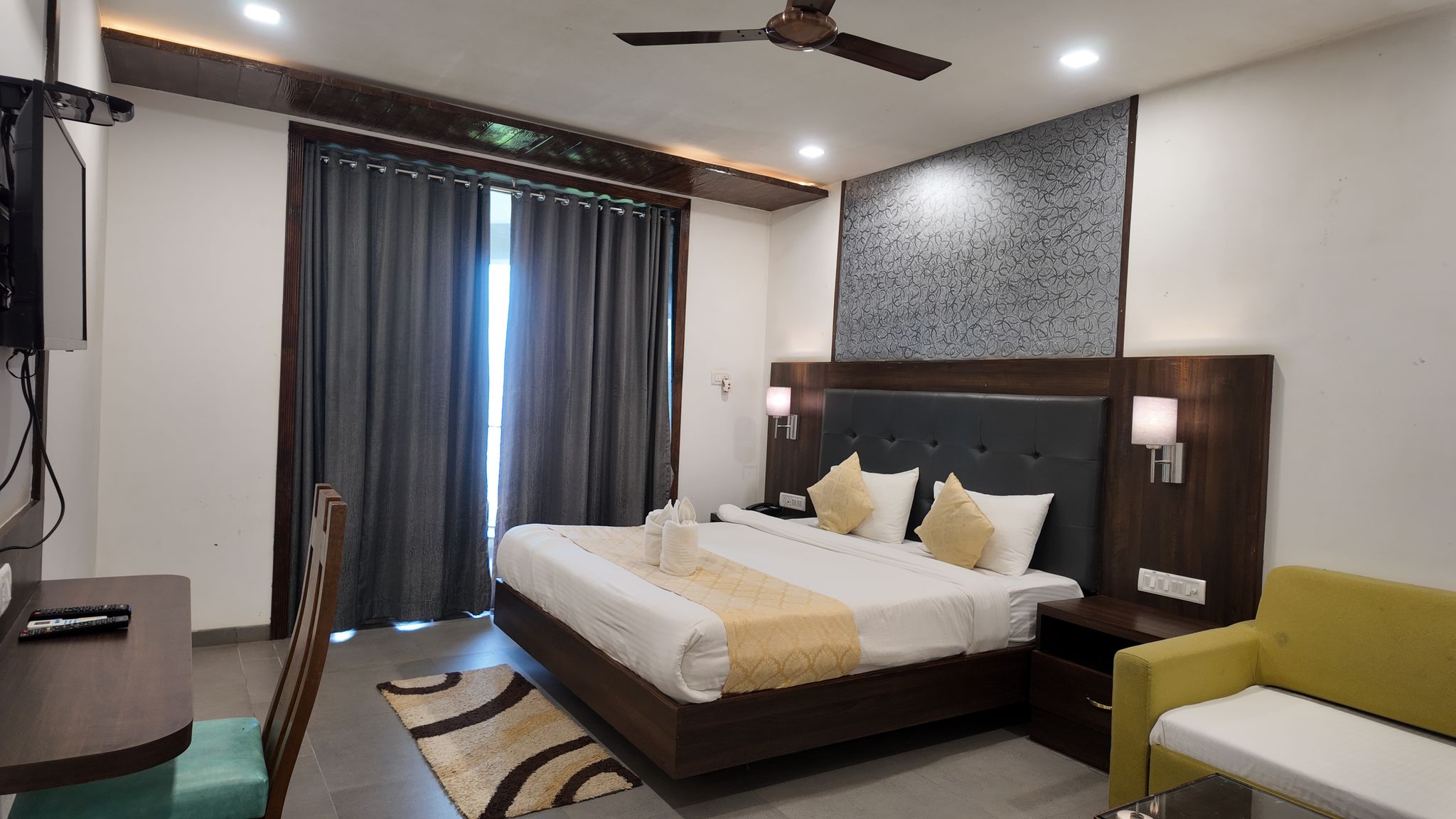 Mountain Breeze Hotel Highland- 1 level 2