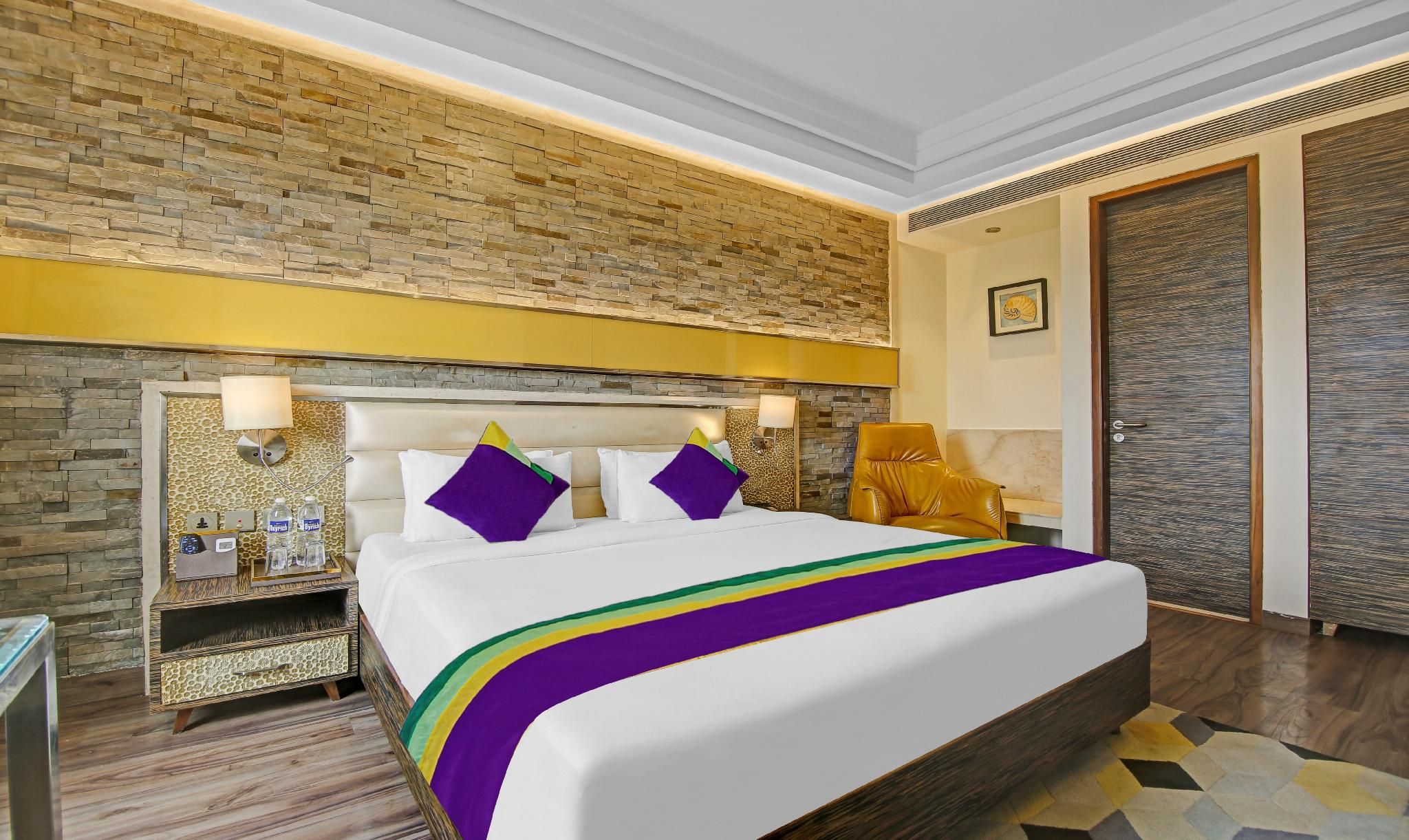 undefined Treebo Premium Arista 9