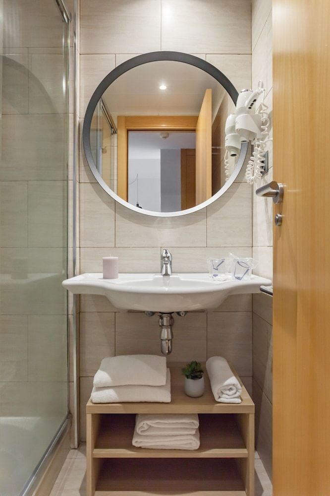 Apartamentos Turísticos Royal Marina Gardens Standard Apartment, 2 Bedrooms 3