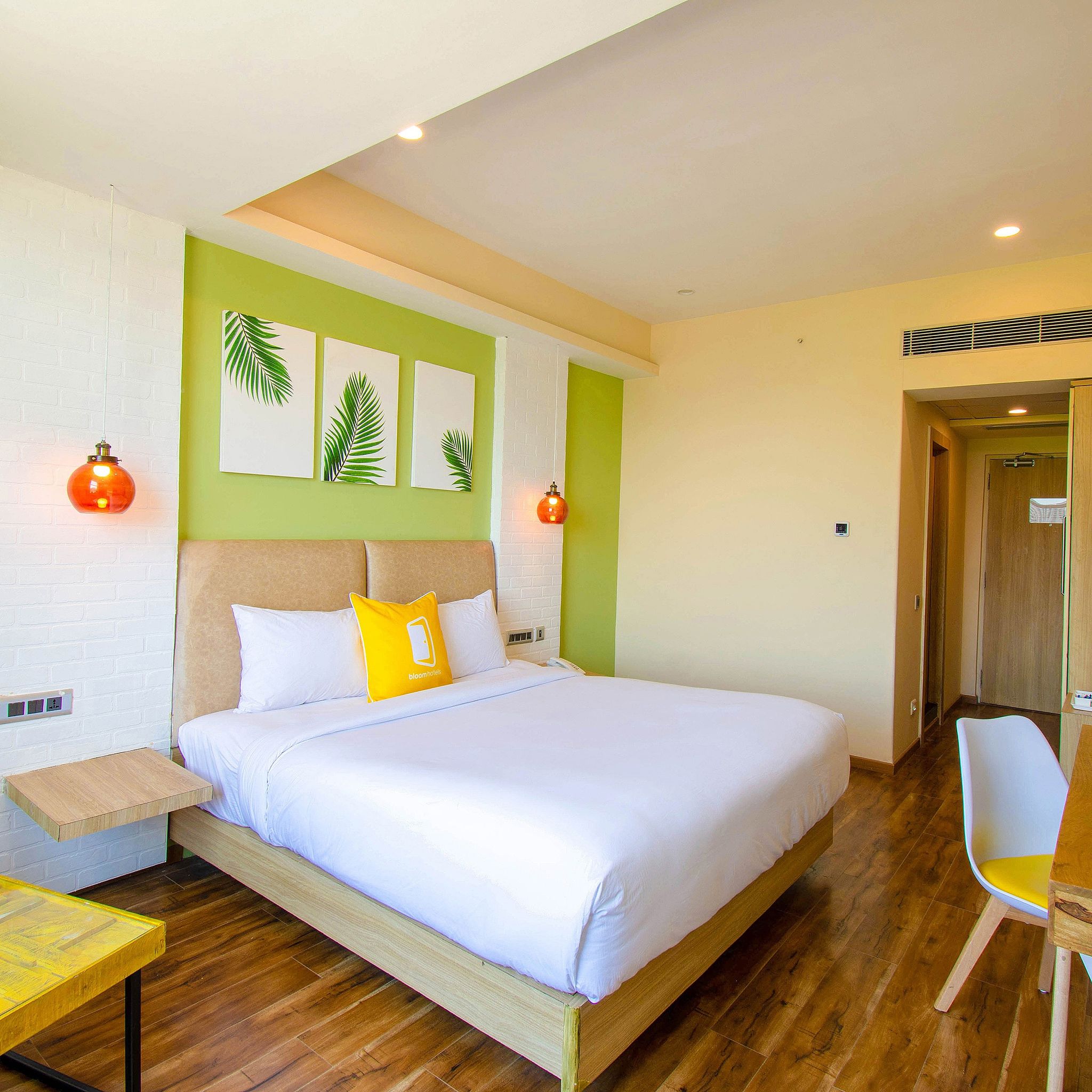 Bloom Hotel - Gachibowli Standard King Room 2