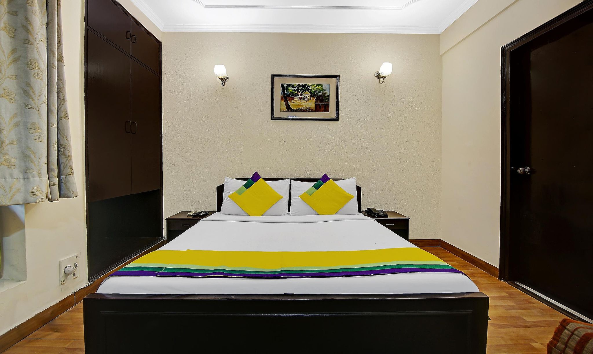 Itsy Hotels Arien International Standard Double Room 3