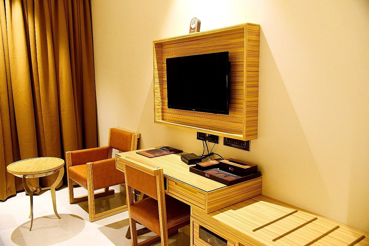 Mango Hotel Vijaywada Cozy Room  7