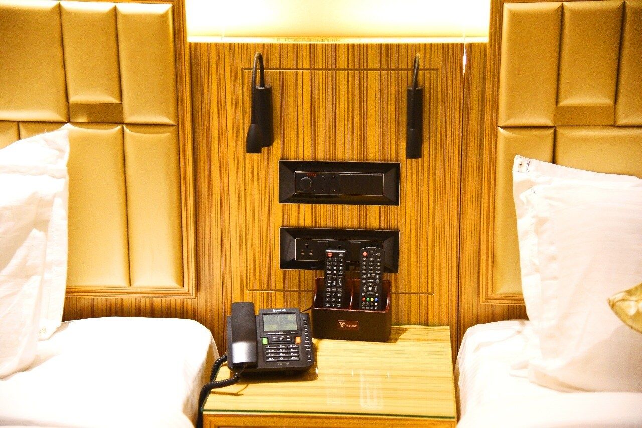 Mango Hotel Vijaywada Cozy Room  5