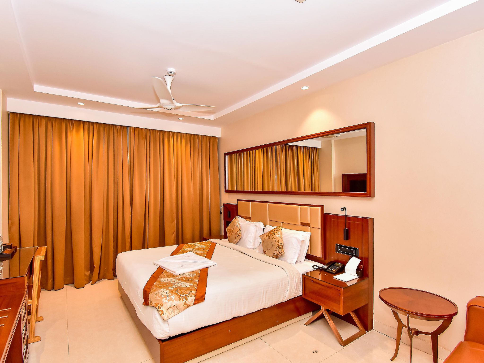 Mango Hotel Vijaywada Comfort Room 11