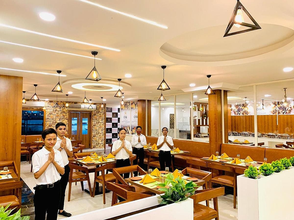 Food & Dining