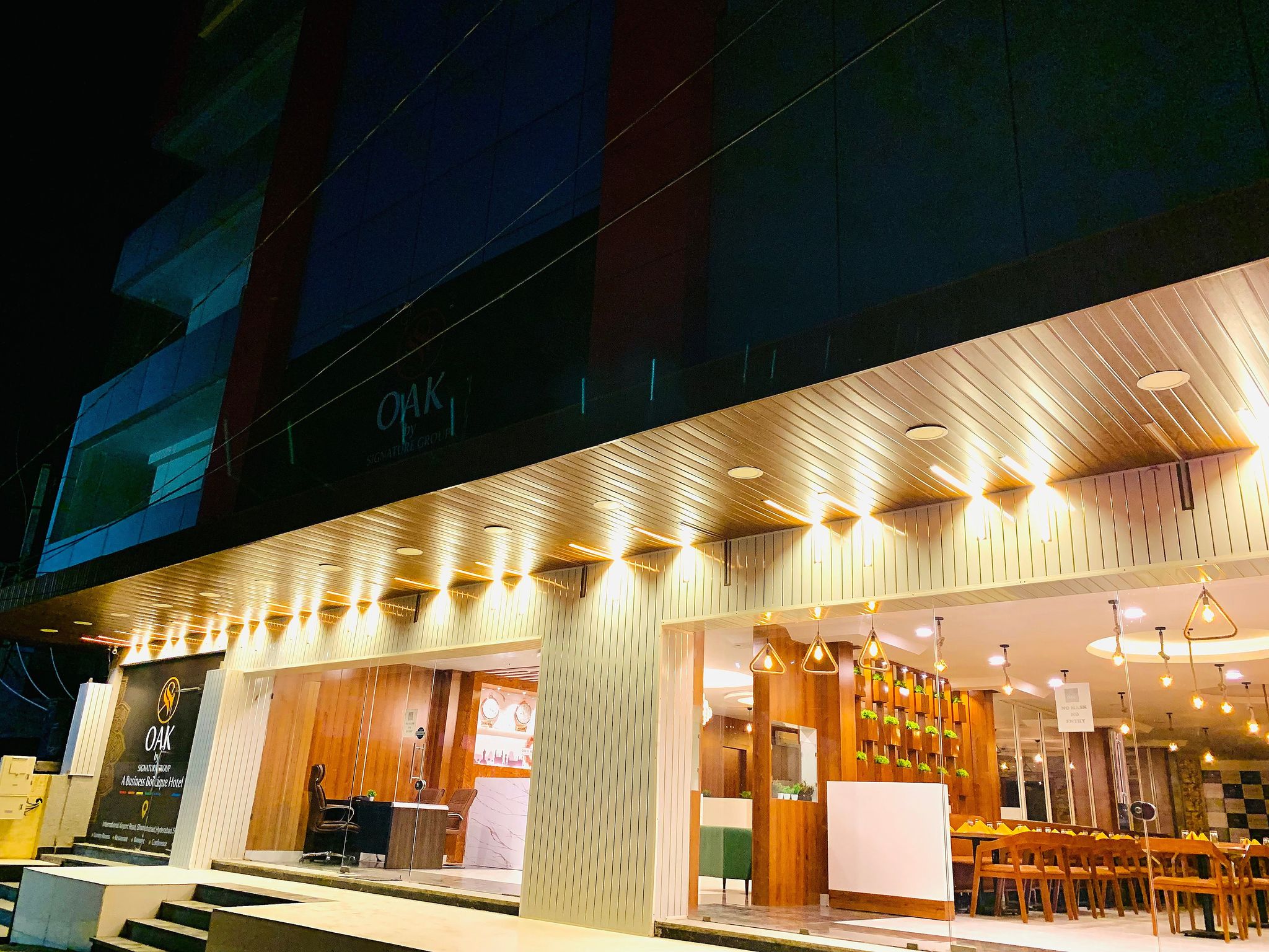 undefined Hotel Signature Airport Zone 8