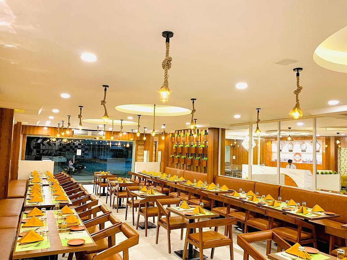 Food & Dining
