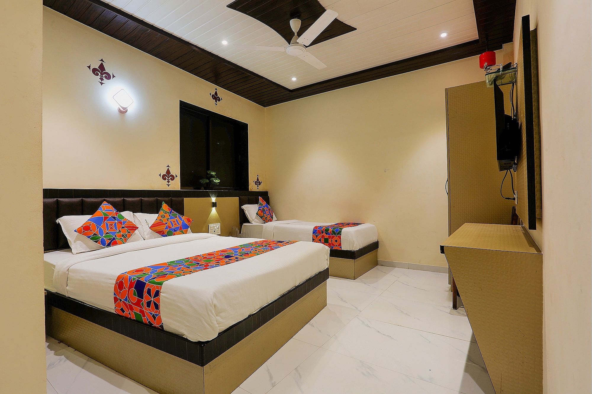 FabHotel Prime Land Deluxe Room 2