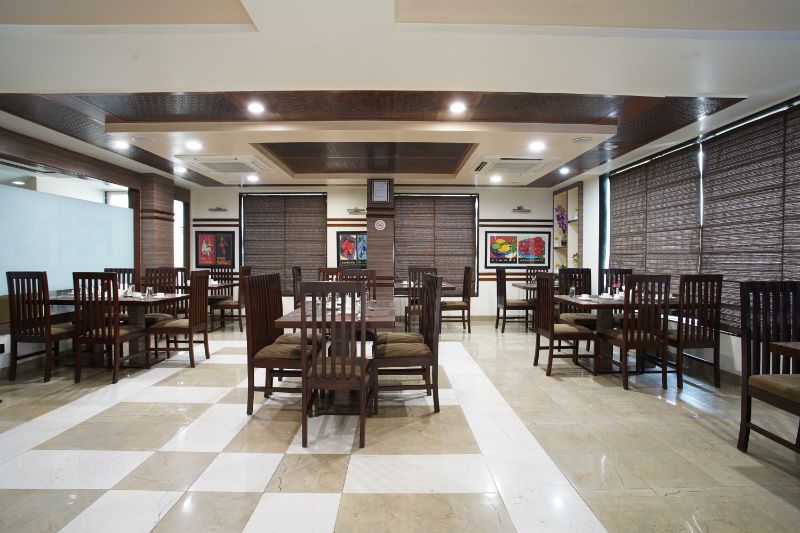 Food & Dining