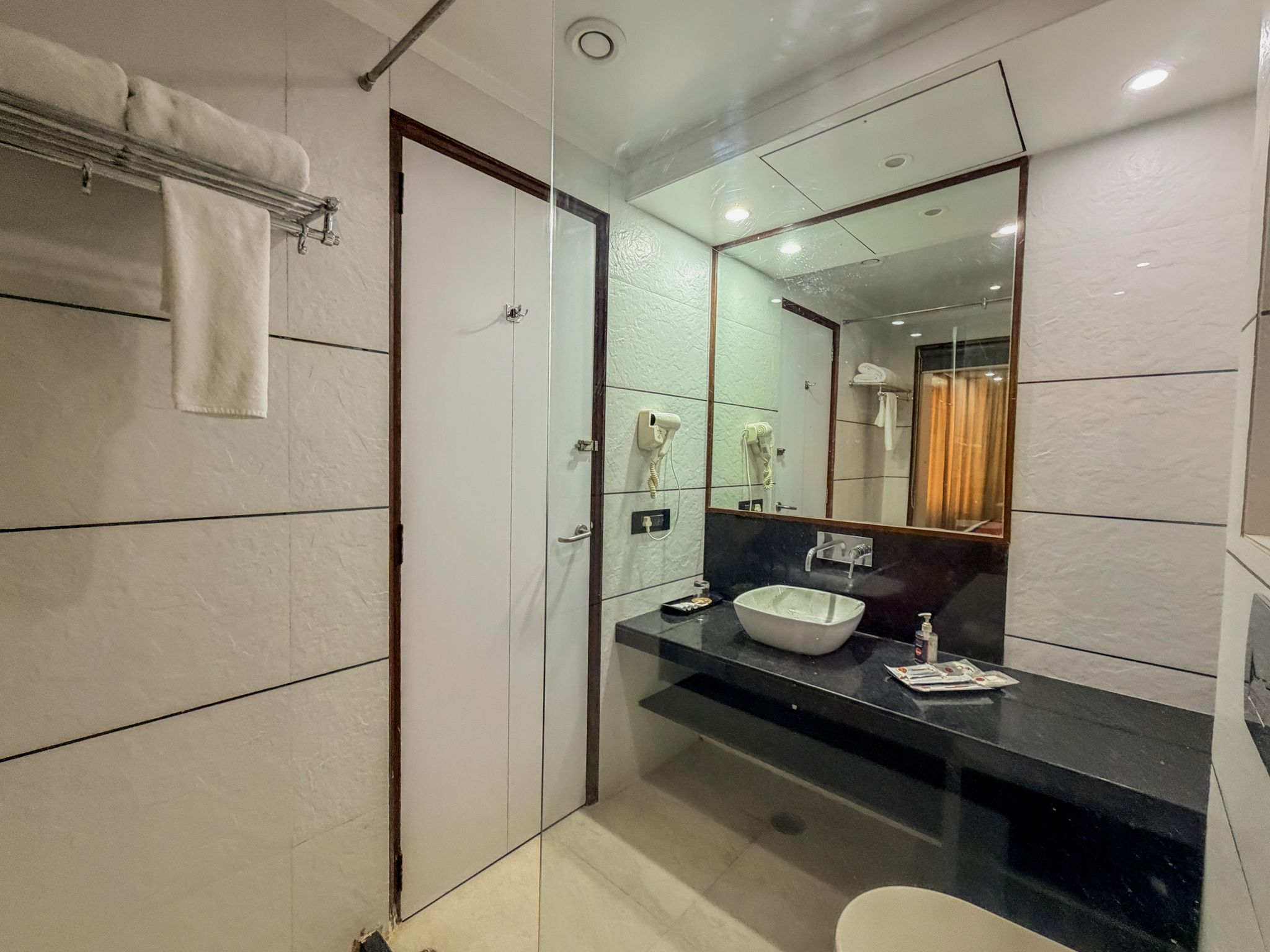 Spree Hotel Jaipur Spree Club Room (City view) 7