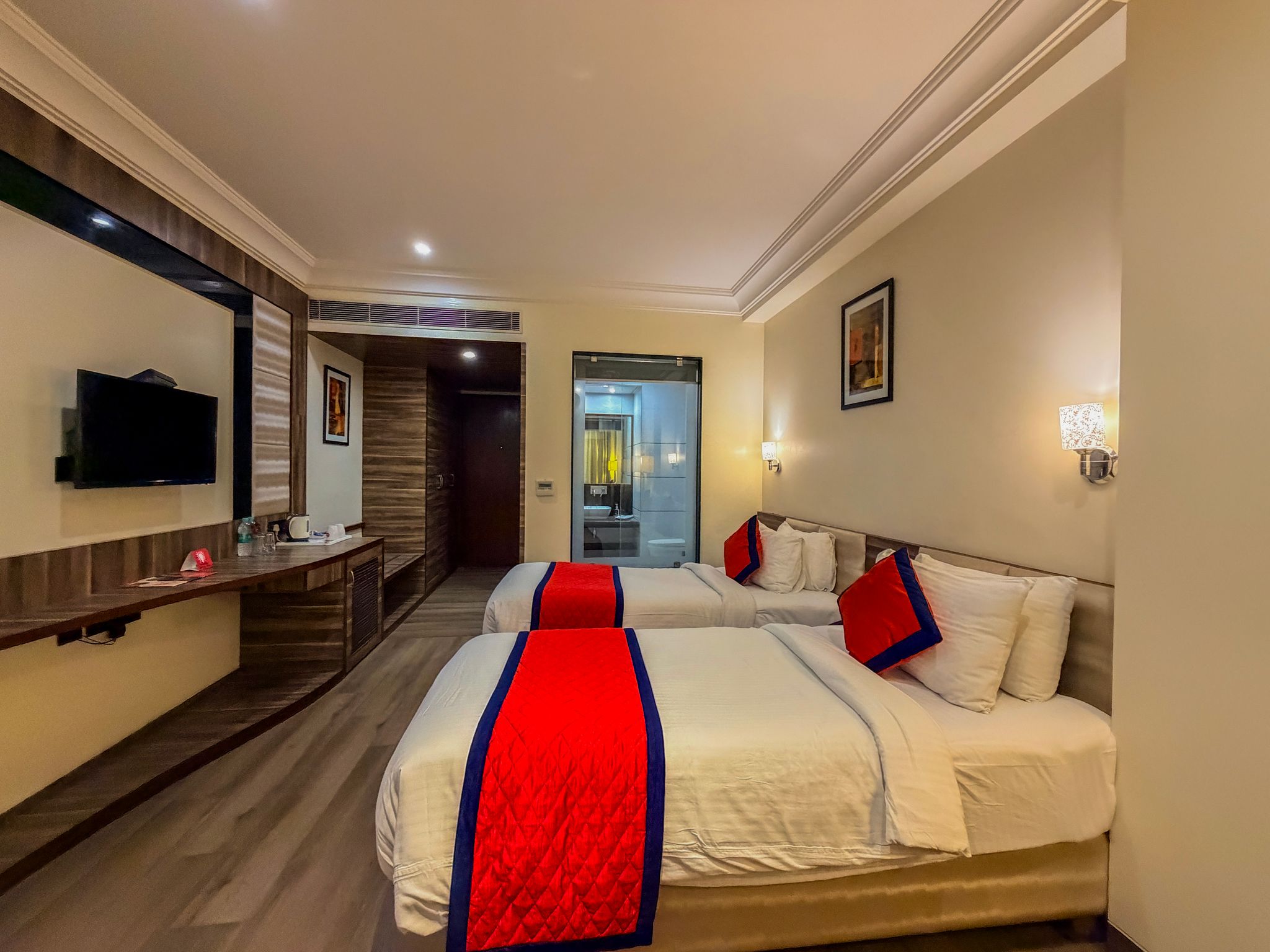 Spree Hotel Jaipur Deluxe Room Twin Bed (City view) 5