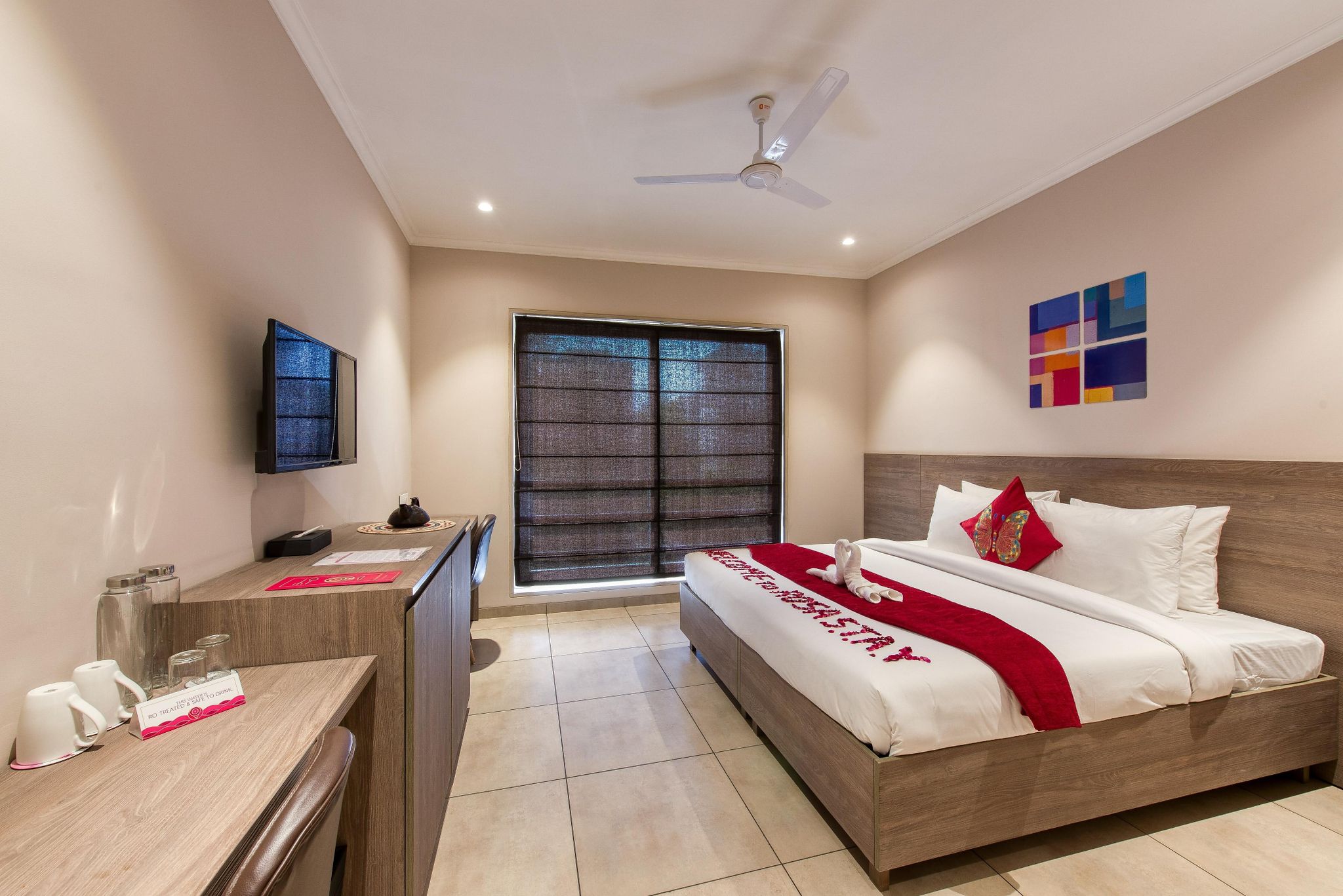 ROSASTAYS Gurugram Golf Course Deluxe Room with Free Wifi  7