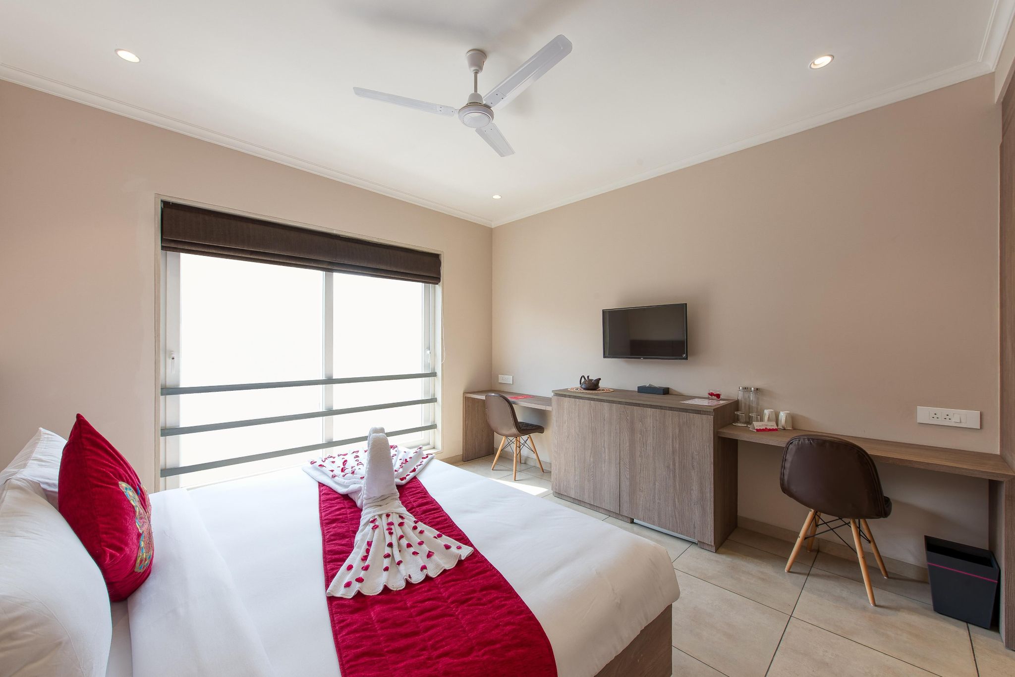 undefined ROSASTAYS Gurugram Golf Course 10