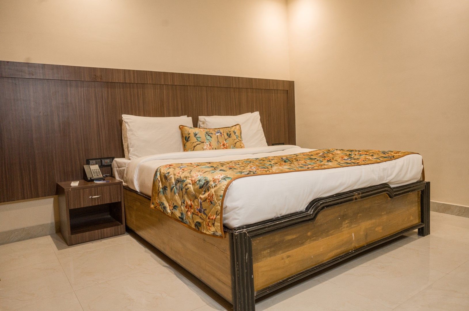 Summit Green Lake Tea Resort, Kaziranga Premium Room with  Balcony 2