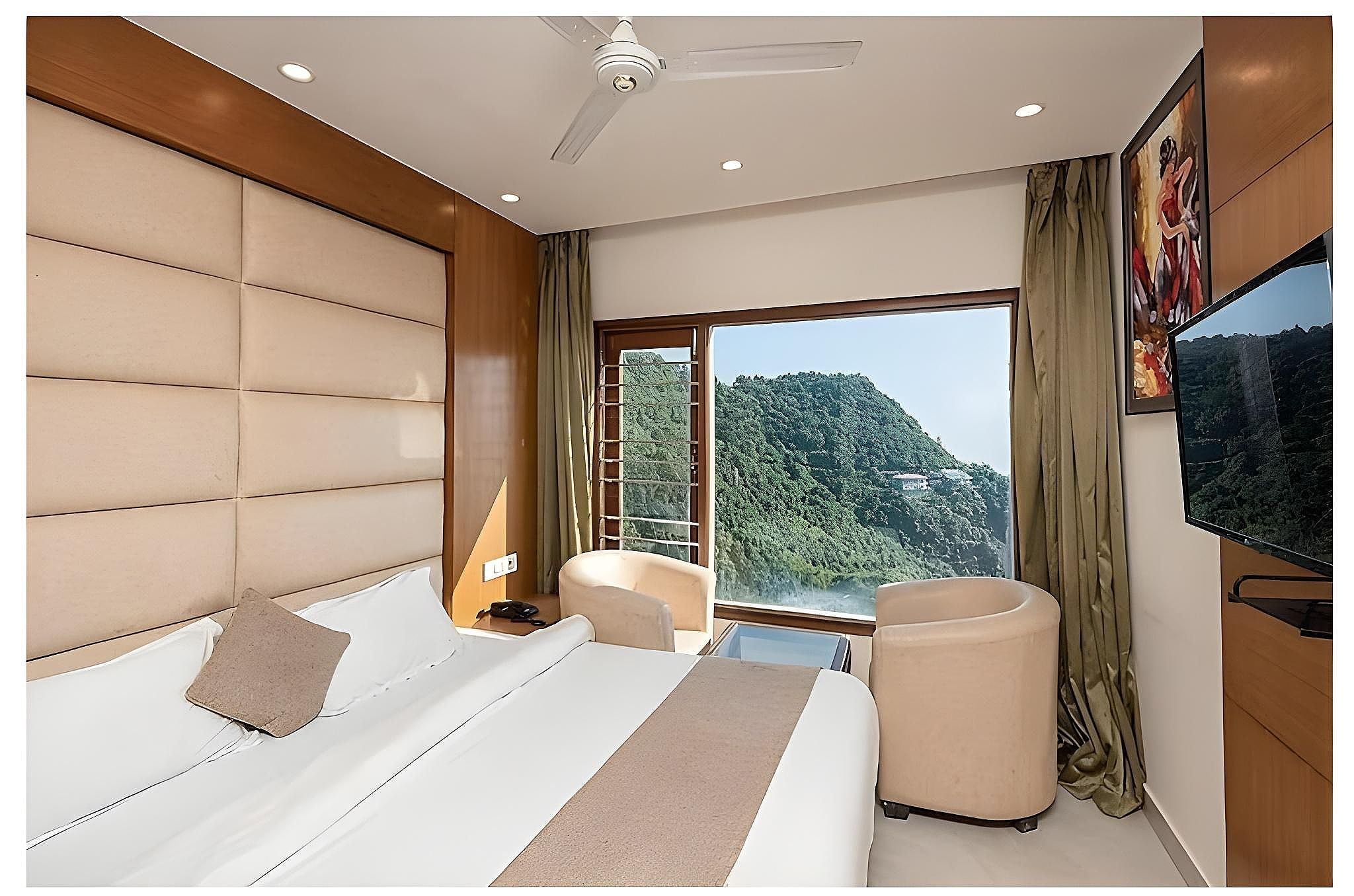 Shining Hills by Lawrence Hotels