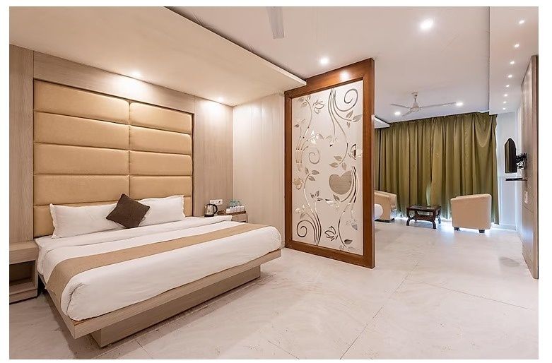 Shining Hills by Lawrence Hotels