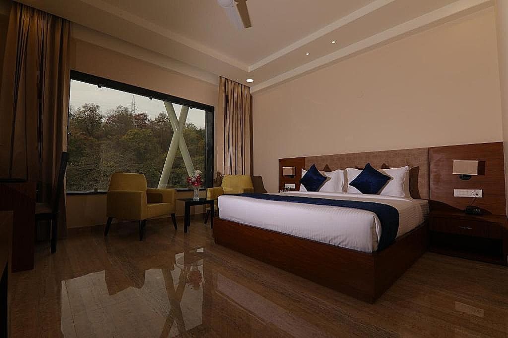 The Forest Hill Superior Room with Forest view 7