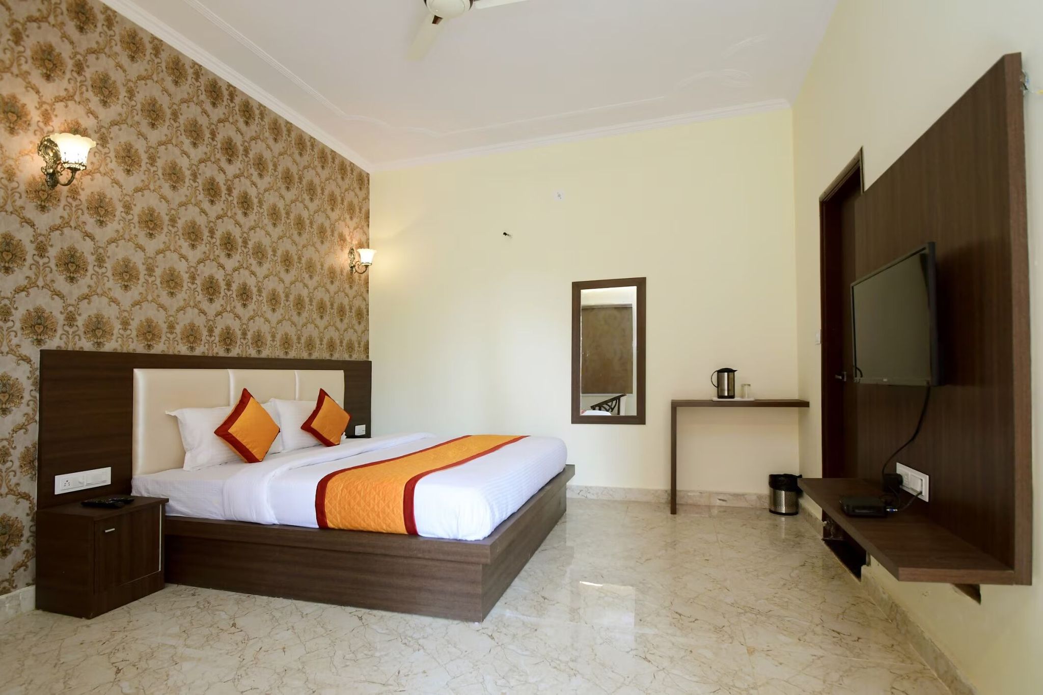 Family Apartment Room