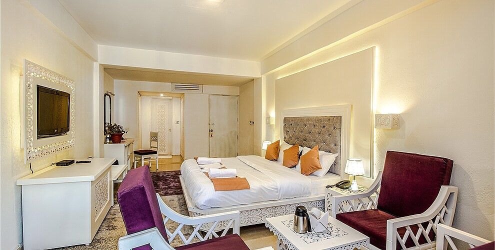 Luxury Room With Mountain View