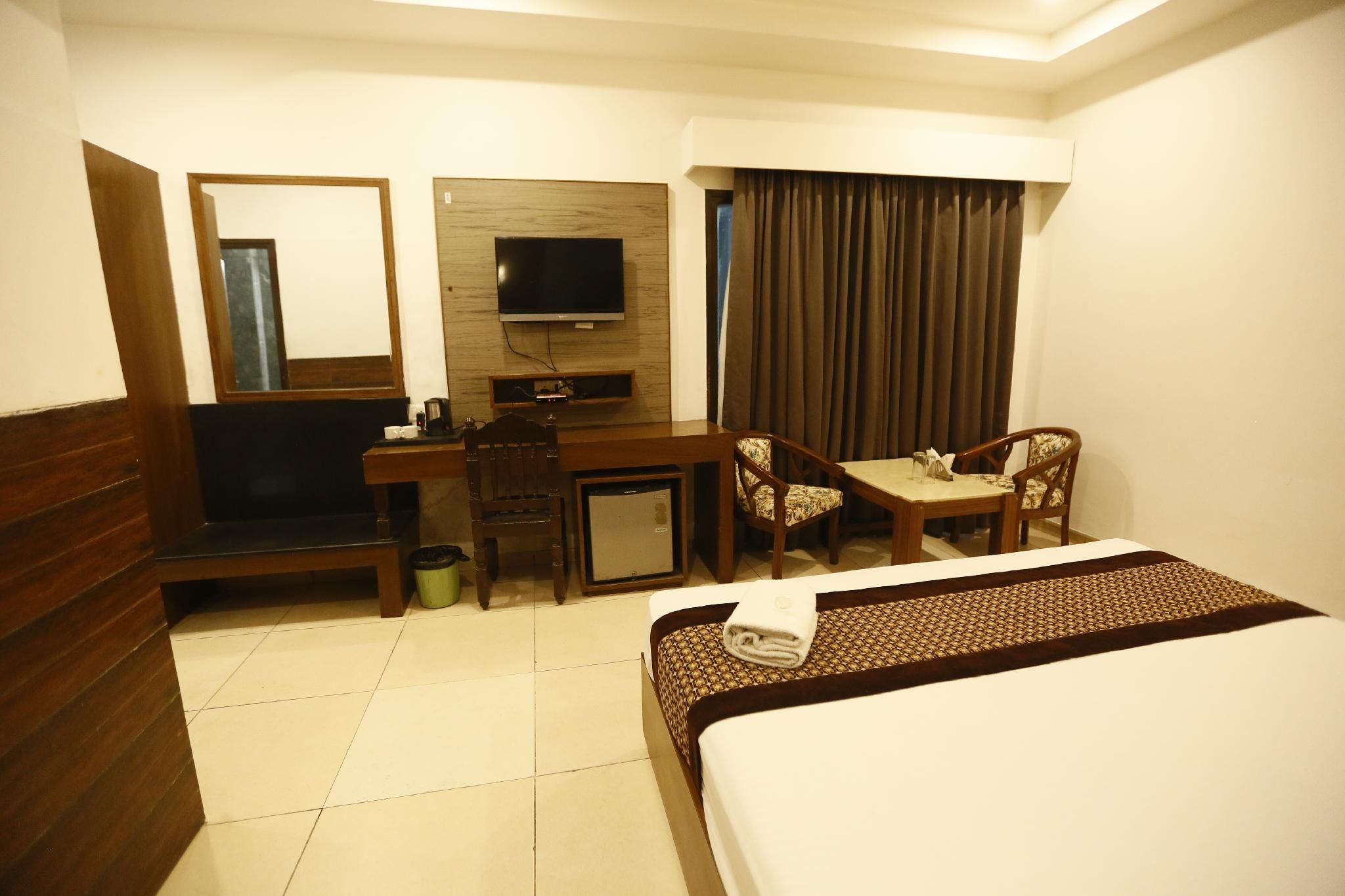 Citi Inn Grande Deluxe Room 6