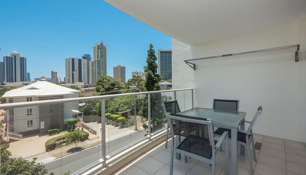 Trilogy Surfers Paradise 2 Bedroom 1 Bathroom Apartment 4