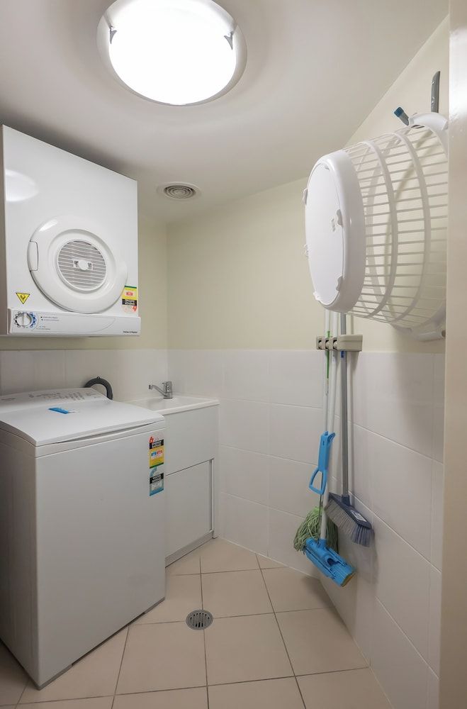 Trilogy Surfers Paradise 2 Bedroom 1 Bathroom Apartment 6