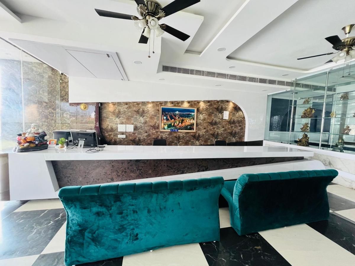 undefined The Grand Lajja 2