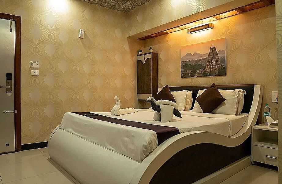 Luxury 4 Bedroom Apartment