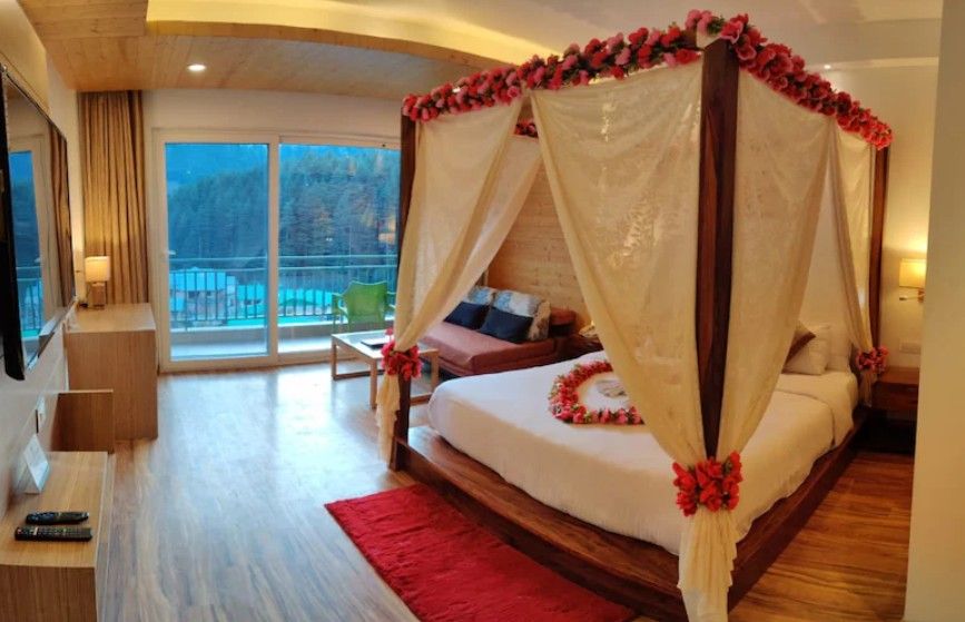 Honeymoon Room with Balcony