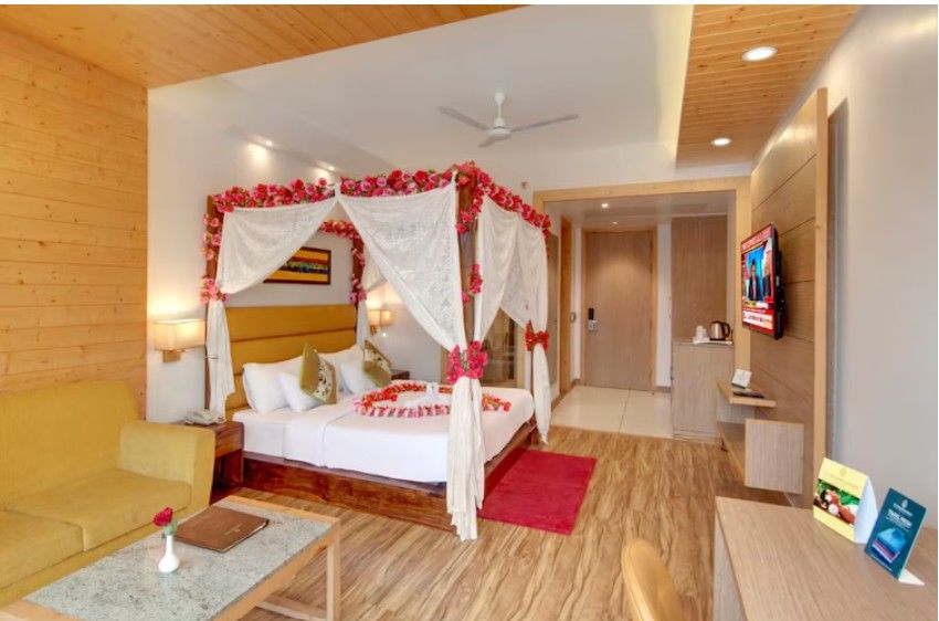 Honeymoon Room with Balcony