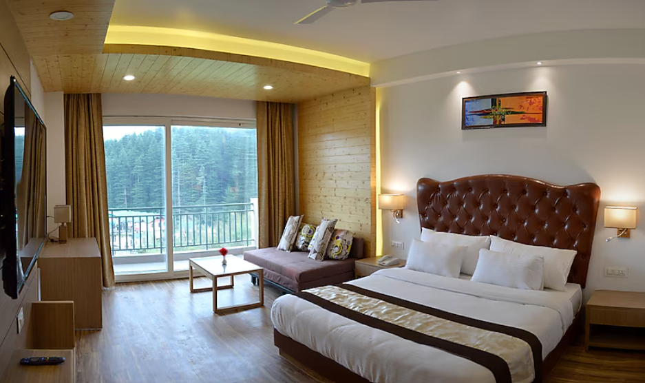 Family Room with balcony