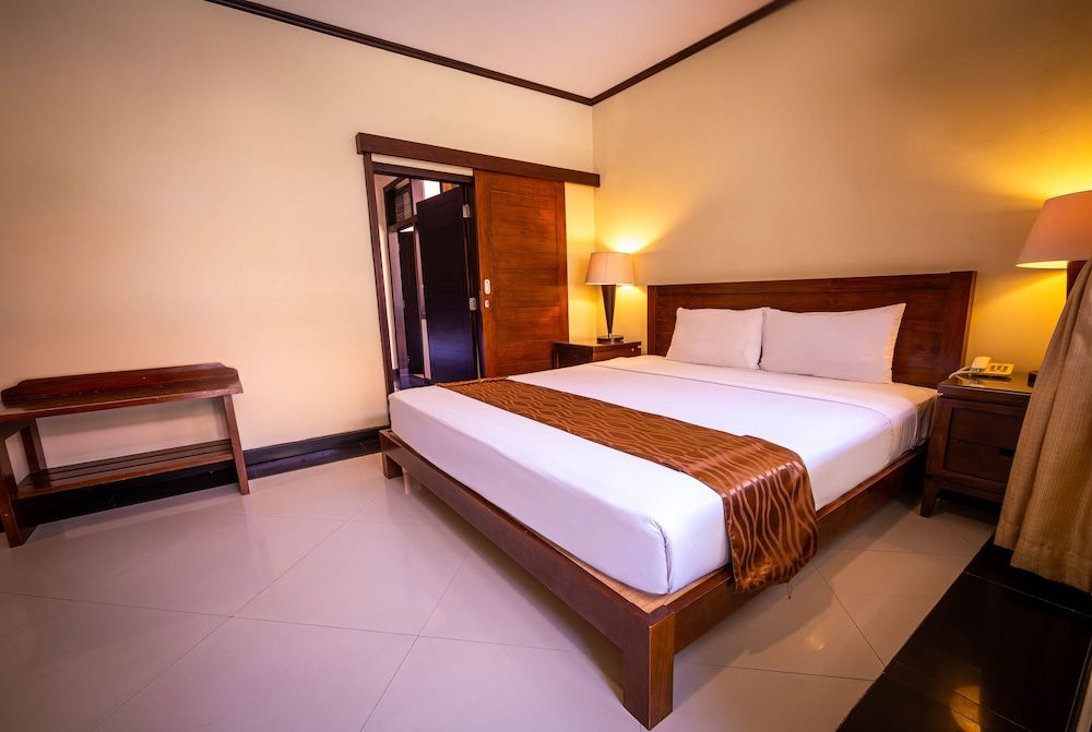 Yulia Beach Inn Kuta