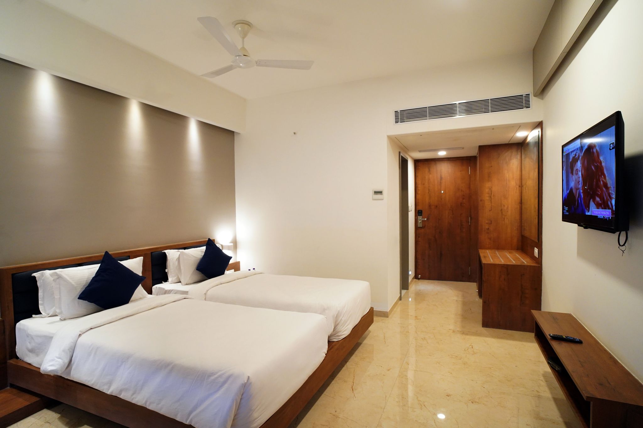 VITS The Somnath Gateway Executive Twin Room 2