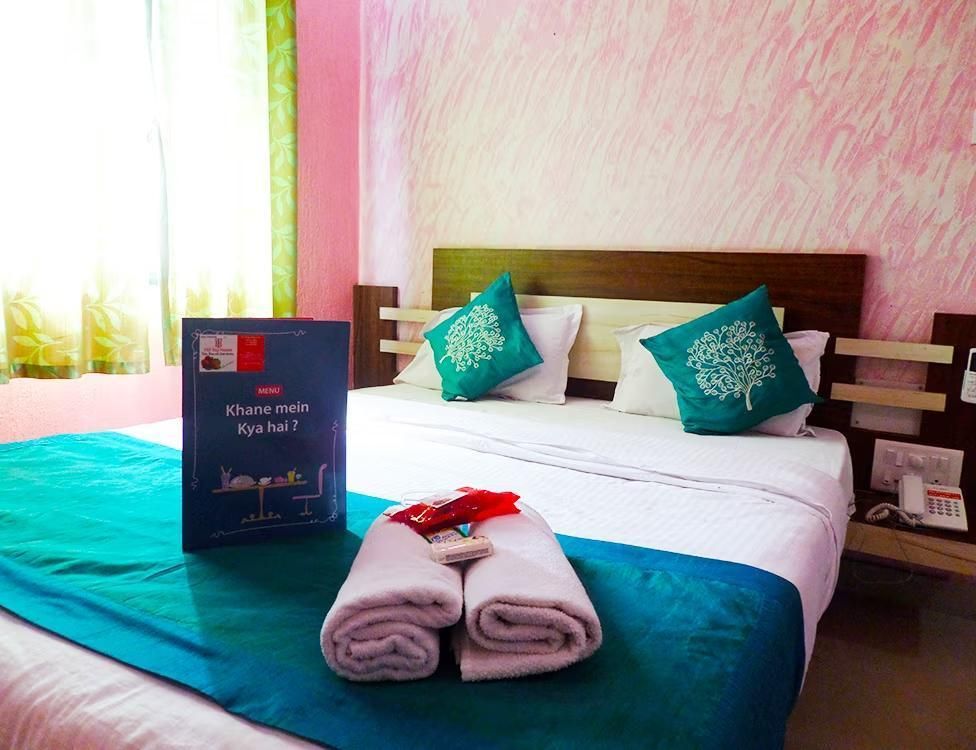 VALLEY DELUXE AC ROOM