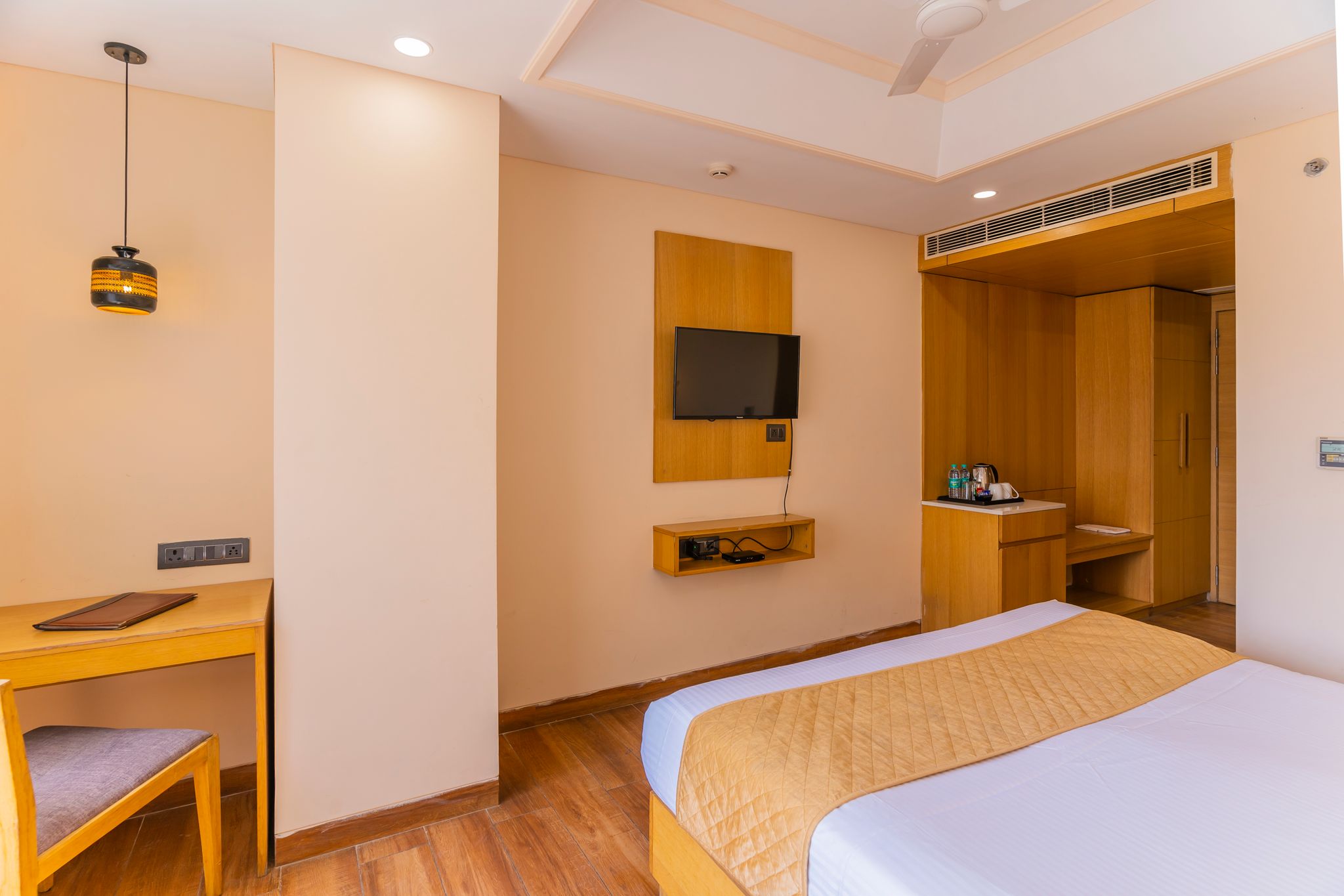 Hotel Palash Regency Deluxe Double Room 17