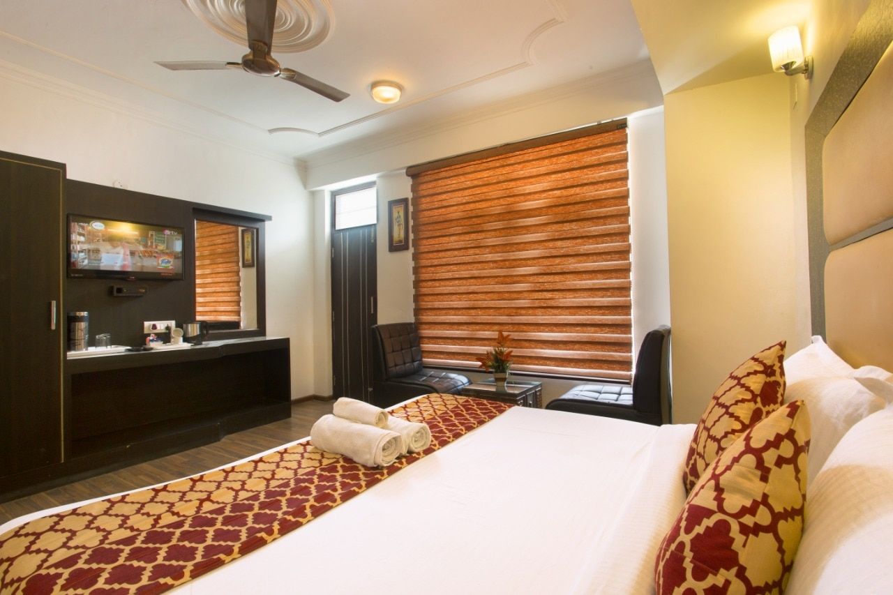 Premium Mountain View Room with Balcony 