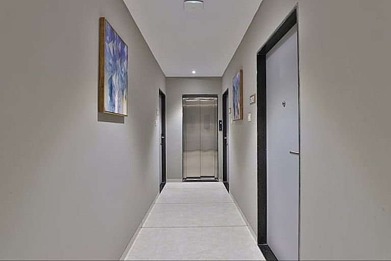 undefined Hotel Avalon 4