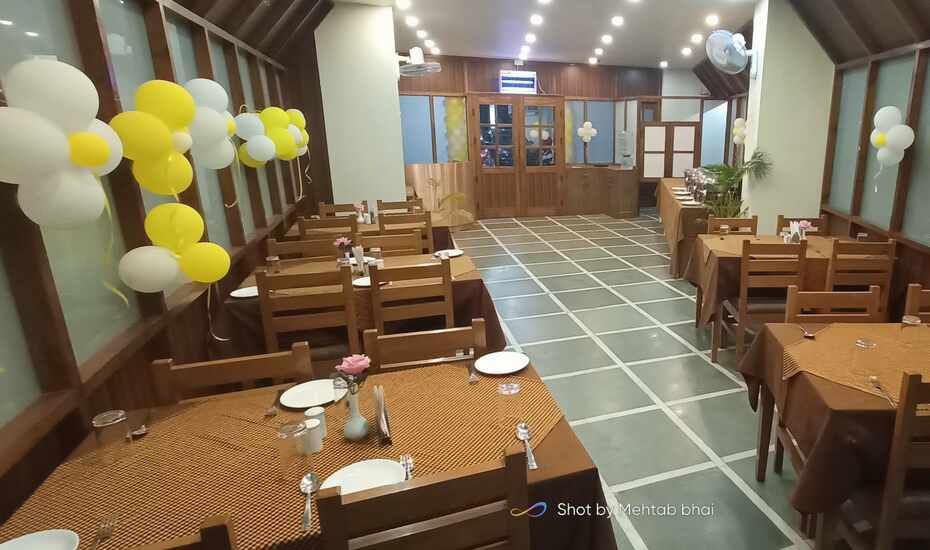 Food & Dining