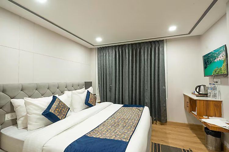 Excel Hotels & Resorts Mall Road Nainital Deluxe Room 3