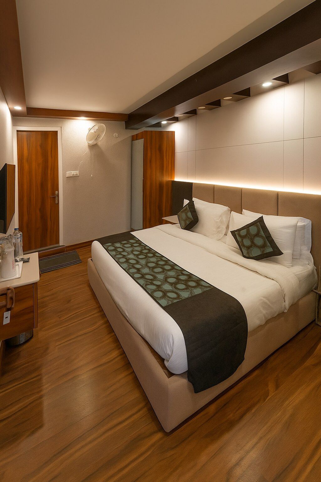 Excel Hotels & Resorts Mall Road Nainital Deluxe Room