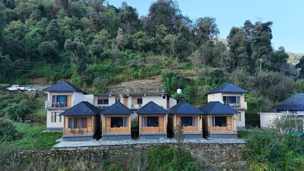 HEAVENLY FOREST HUTS & RESTAURANT