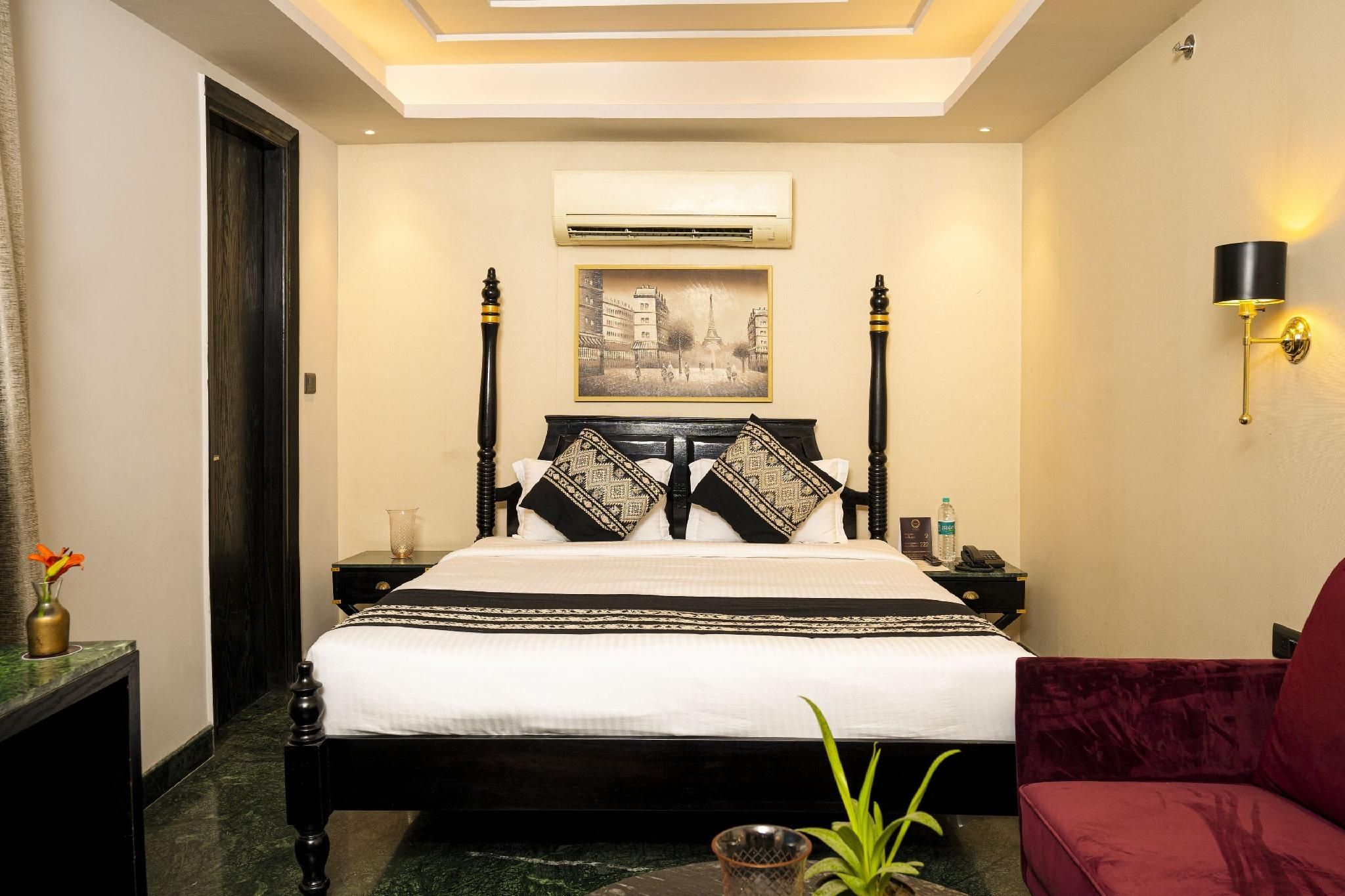 undefined Foxoso Hotel Delhi Airport 10