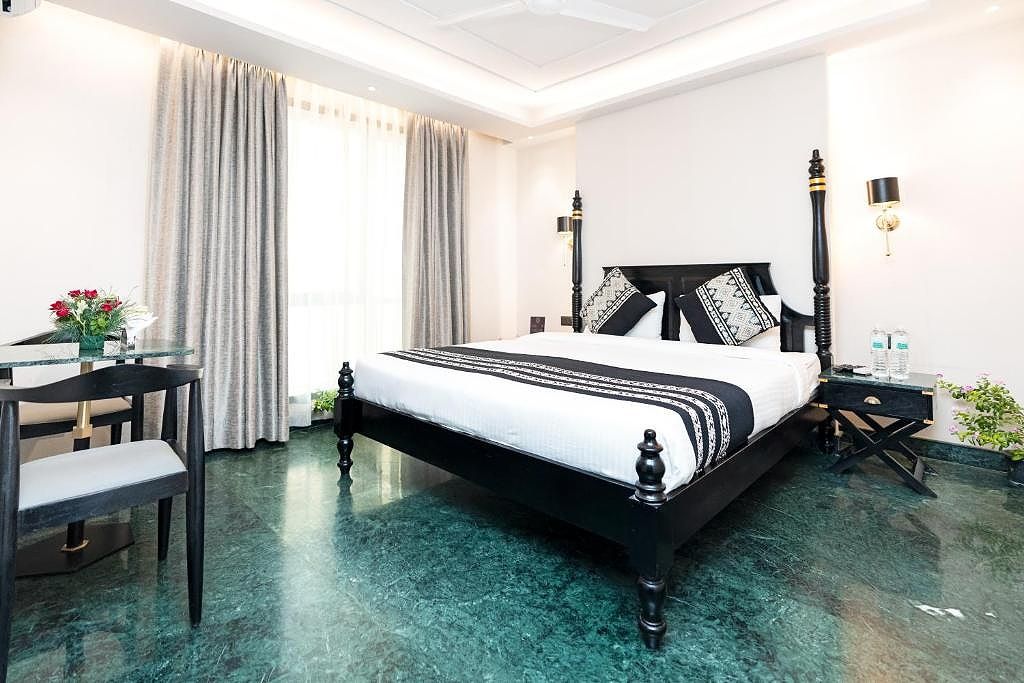 undefined Foxoso Hotel Delhi Airport 5